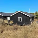 Soleil - 300m From The Sea By Interhome